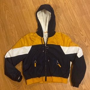 Like New Cropped jacket by New Look Supreme size Medium women’s